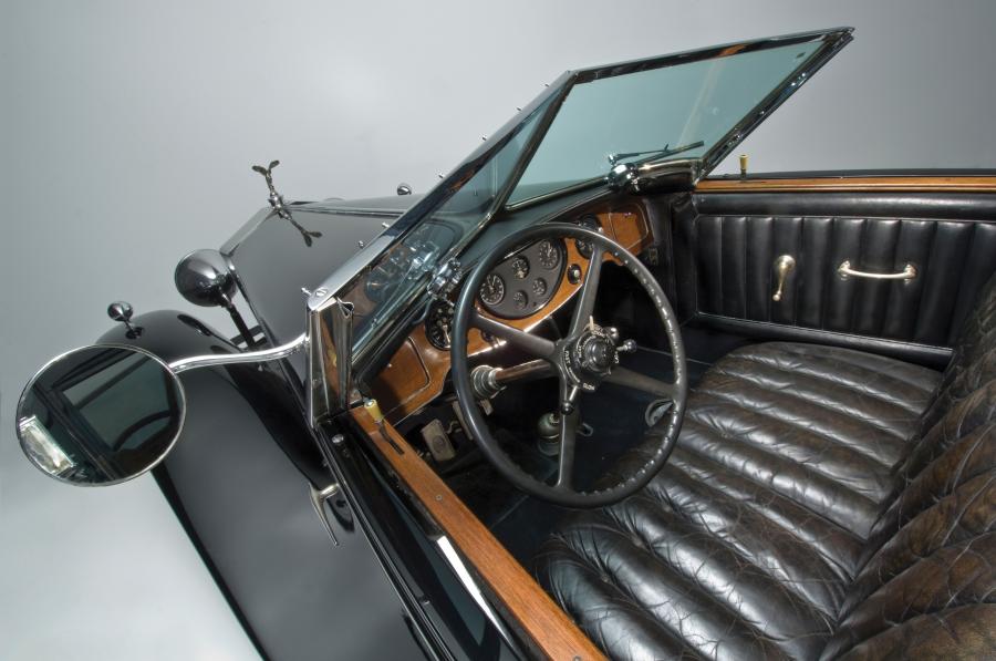 Интерьер Chrysler Special 1953 года  (фото 6 из 66)
